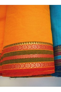Jihoindická bavlna s vyšívaným okrajem - světle oranžová